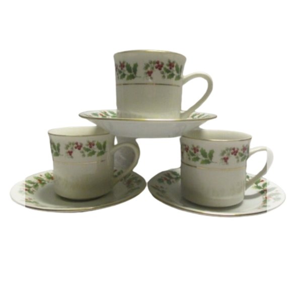 TIENSHAN Poinsettia & Ribbons Fine China 3 Replacement Tea Cups & Saucers - Picture 1 of 12